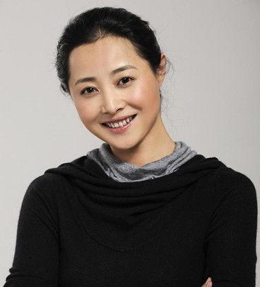 许小曼个人资料,才华横溢的文艺新星，揭秘她的成长之路